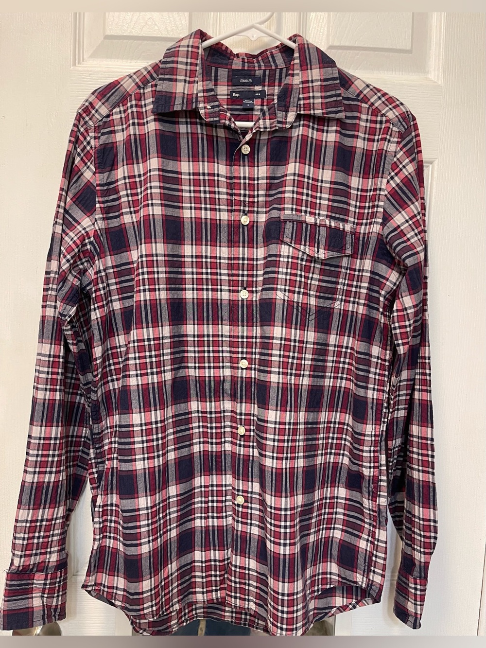 GAP Men's Red, Navy & White Plaid Button-Down Shirt
